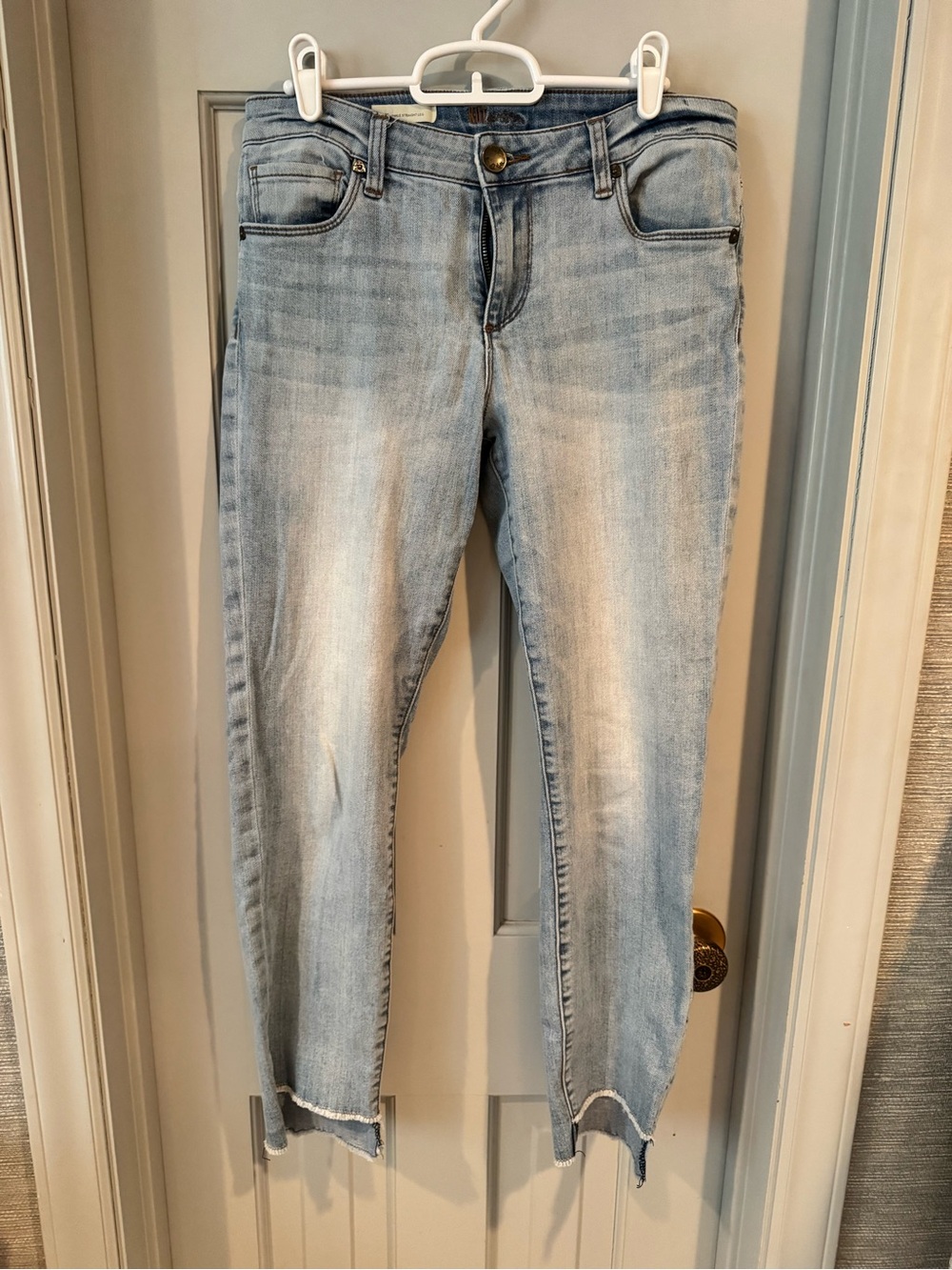 Kut from the Kloth Light Blue Cropped Skinny Jeans